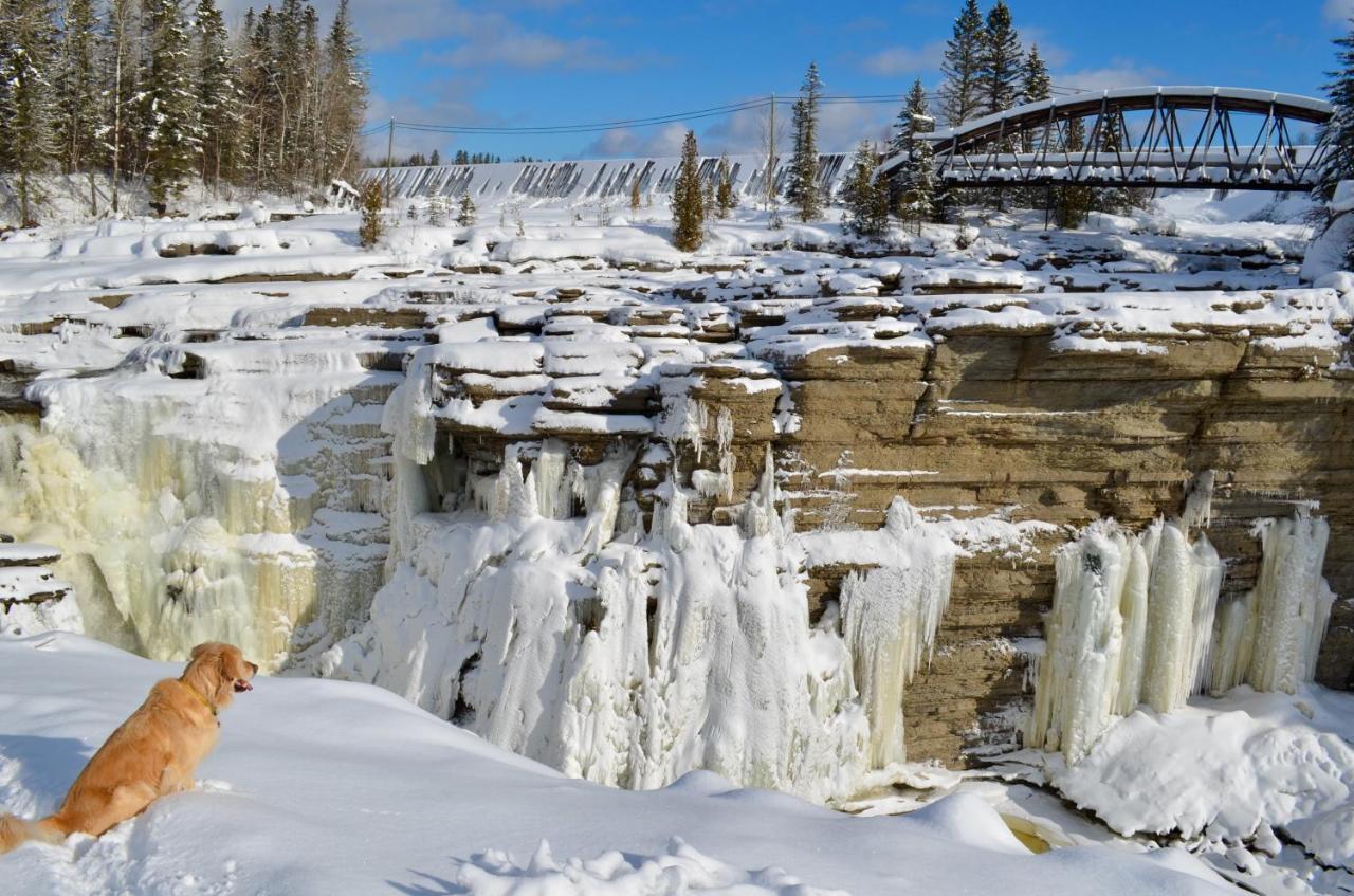 Le De Claude, Au Pied Des Monts-valin Saint-David-de-Falardeau