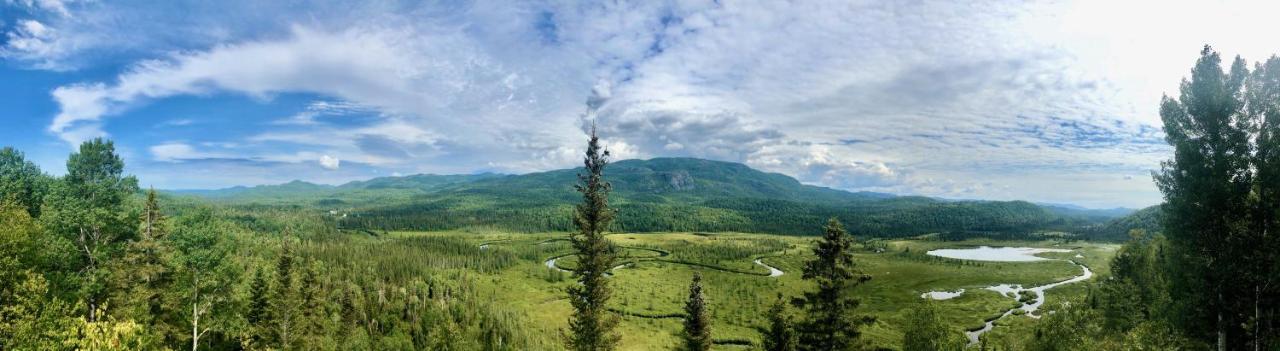 Le De Claude, Au Pied Des Monts-valin Saint-David-de-Falardeau