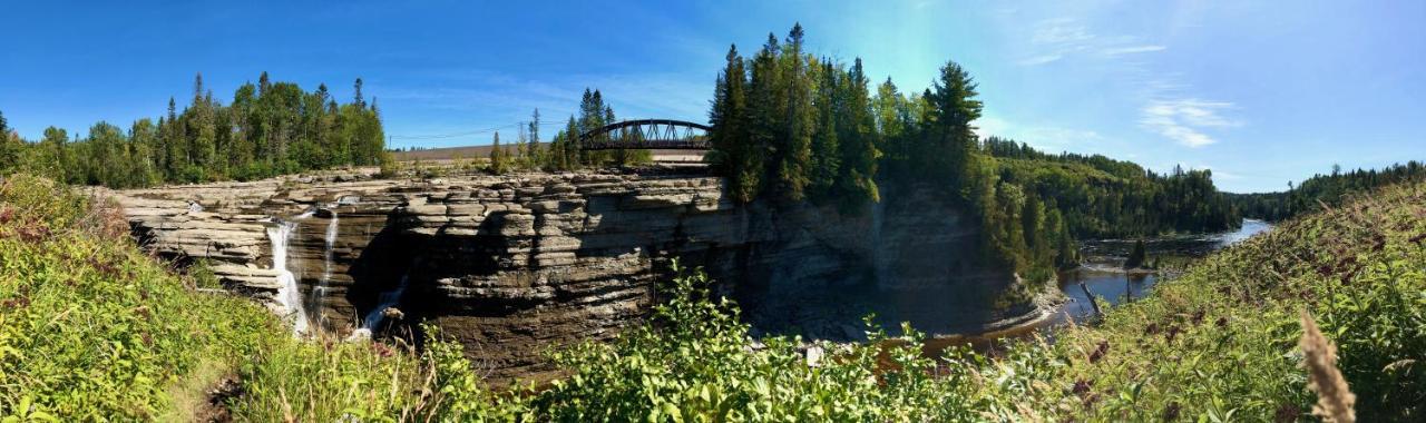 Holiday home Le De Claude, Au Pied Des Monts-valin Saint-David-de-Falardeau