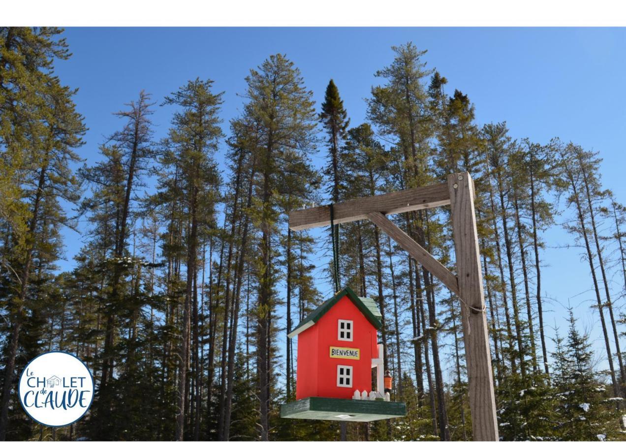 Le De Claude, Au Pied Des Monts-valin Holiday home *